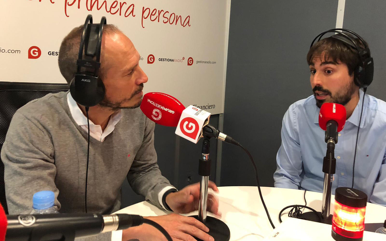 10 Radio (1) 10 Radio (1)