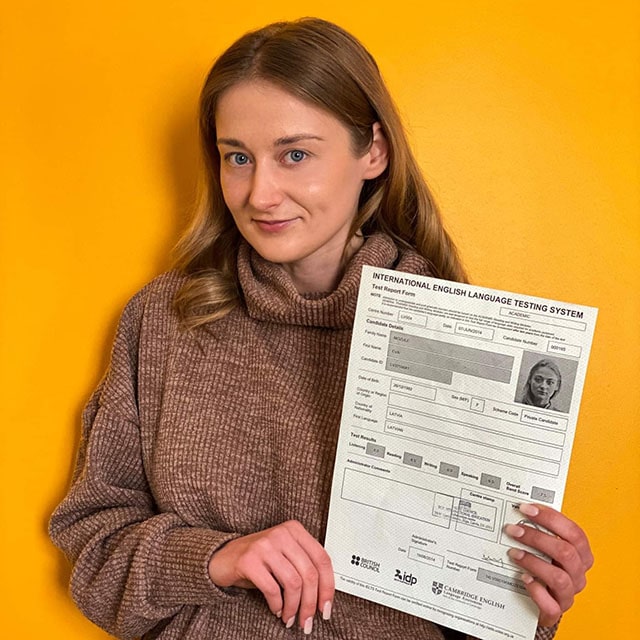 Eva Mozule IELTS